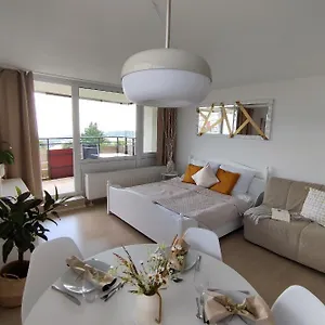 Pools, Sauna Und Balkon Mit Panoramablick Apartment